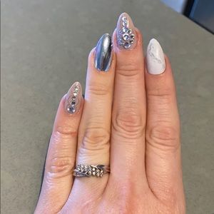 .25 carat diamond ring. 14k white gold.